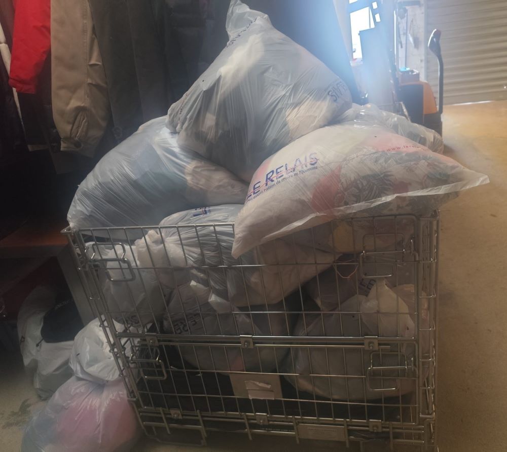 2025 07 18 (Saturation des vestiboutiques) (6) (Modifié) R