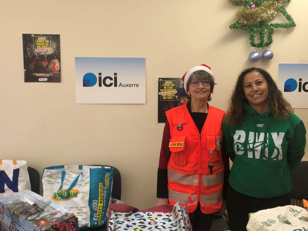 2025 12 06 (Céline Louis-Sidney, CPE Saint-Florentin) Boites de Noël