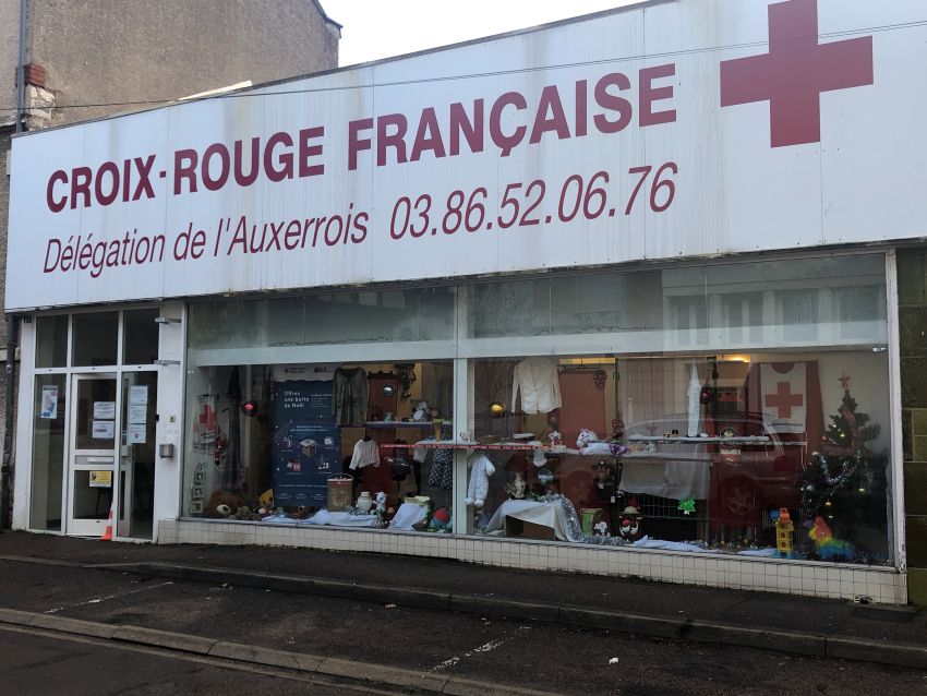 2025 12 06 (Vitrine de l'U.L.) Auxerre