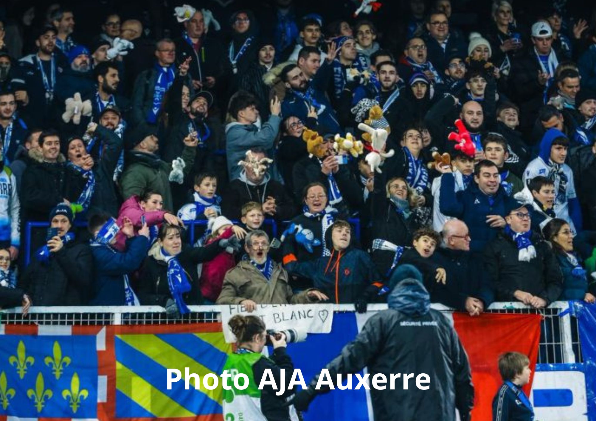 2025 12 07 (Pluie de peluches AJA)